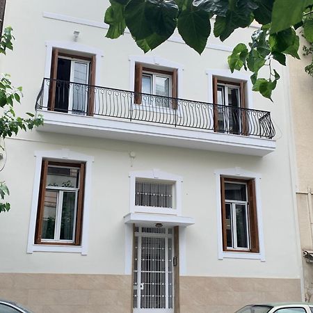 Beautiful Athenian Apartment Next To The Center Exteriör bild