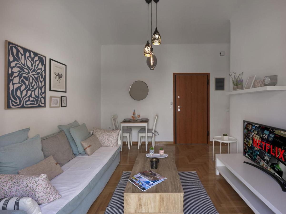 Beautiful Athenian Apartment Next To The Center Exteriör bild