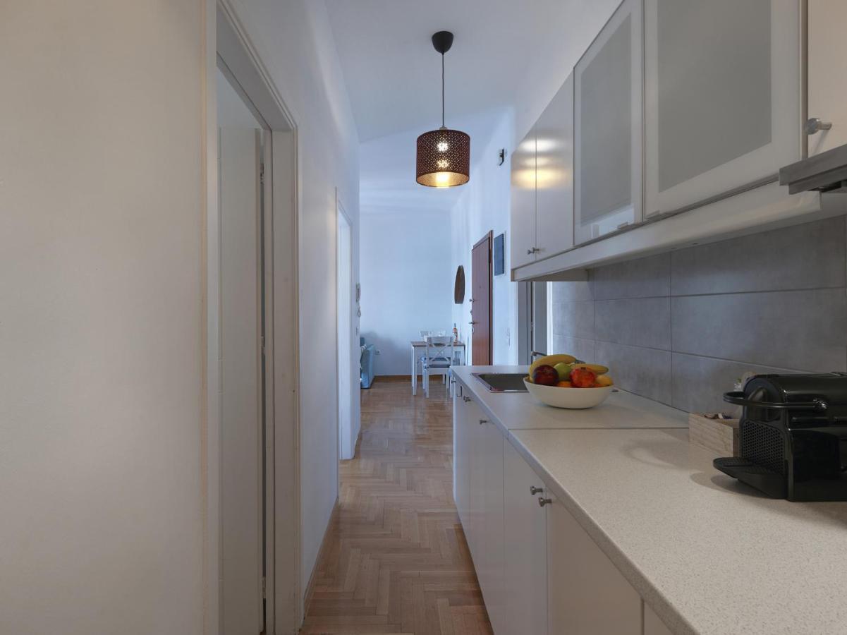 Beautiful Athenian Apartment Next To The Center Exteriör bild